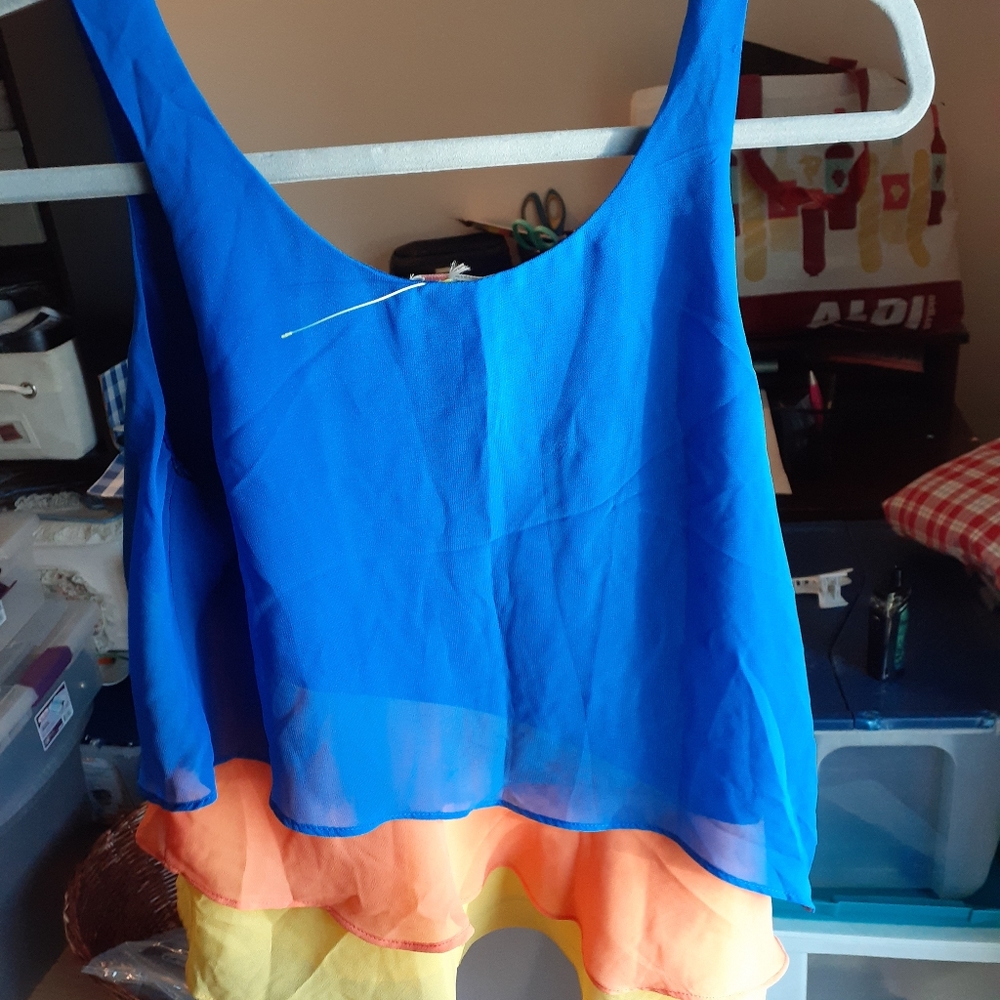 Top - Picture 2 of 3